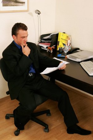 Francesca Fellucci – Wild sex in office. photo 1