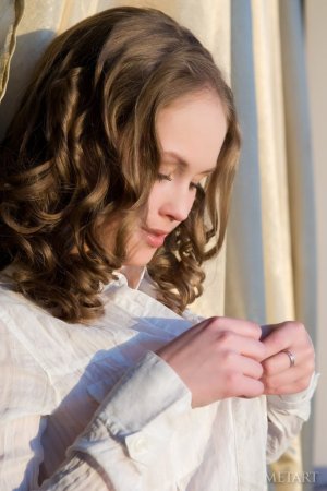 Caesaria A – Sweet teen's solo photo 2