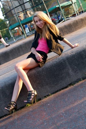 Cassie A – Gentle babe fingers her sweet pussy photo 6