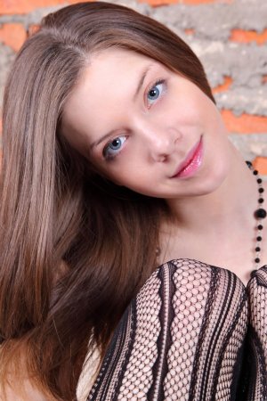 Anita C – Sweetie shows pussy. photo 10