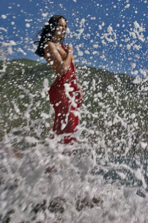 Sasha C – Hottie poses in the waves photo 2