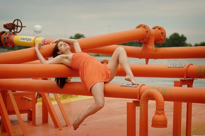 Ana Smith – Girl in orange dress photo 6