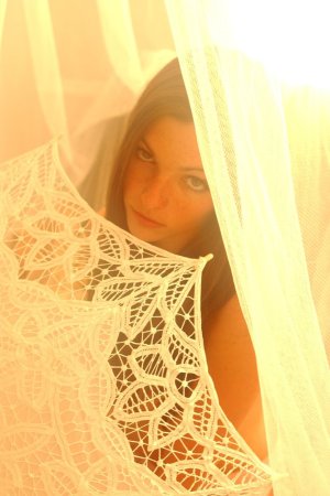 Virginie – Babe with lacy umbrella photo 2