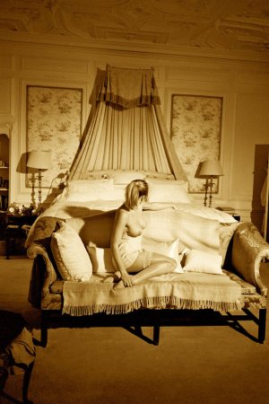 Allison A – Divine lady in black and white set photo 10