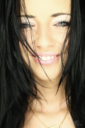 Gina Devine – Suckable female spreading photo 16