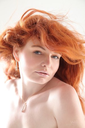 Barbara Babeurre – Ginger chick's solo photo 3